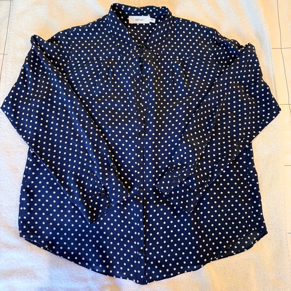100% Silk Women’s Navy and White Polka Dot Button Down Shirt Size Large